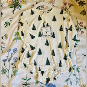 Kate Quinn forest pine Tree Print romper 18/24